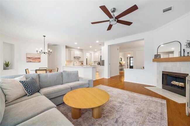 Building Photo - 11817 Lake Stone Dr