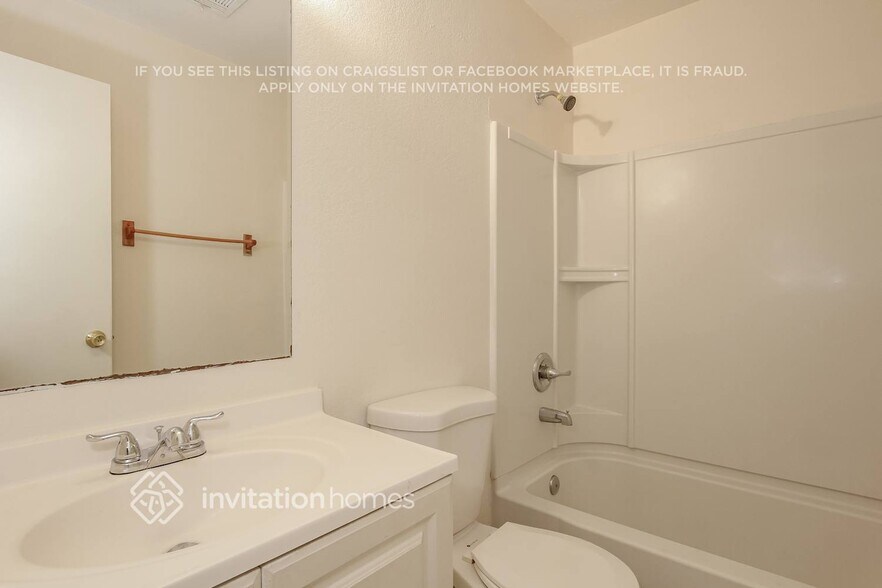 Building Photo - 3007 N 79th Dr