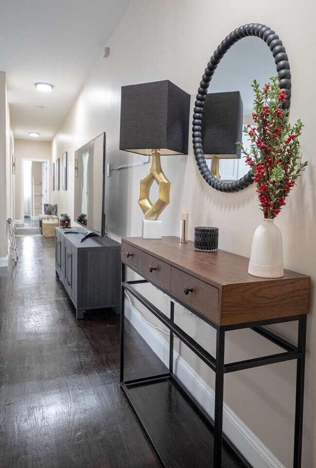 Building Photo - 245 W 113th St