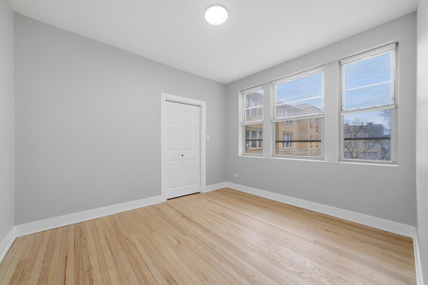 Building Photo - 7520 N Seeley Ave