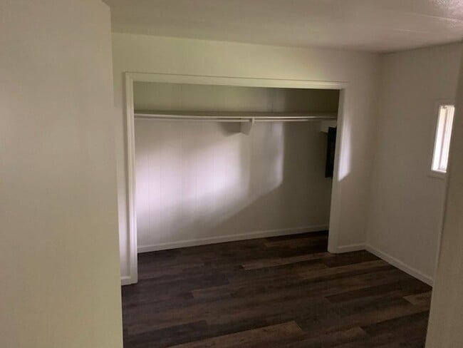 Building Photo - Great single Level home!