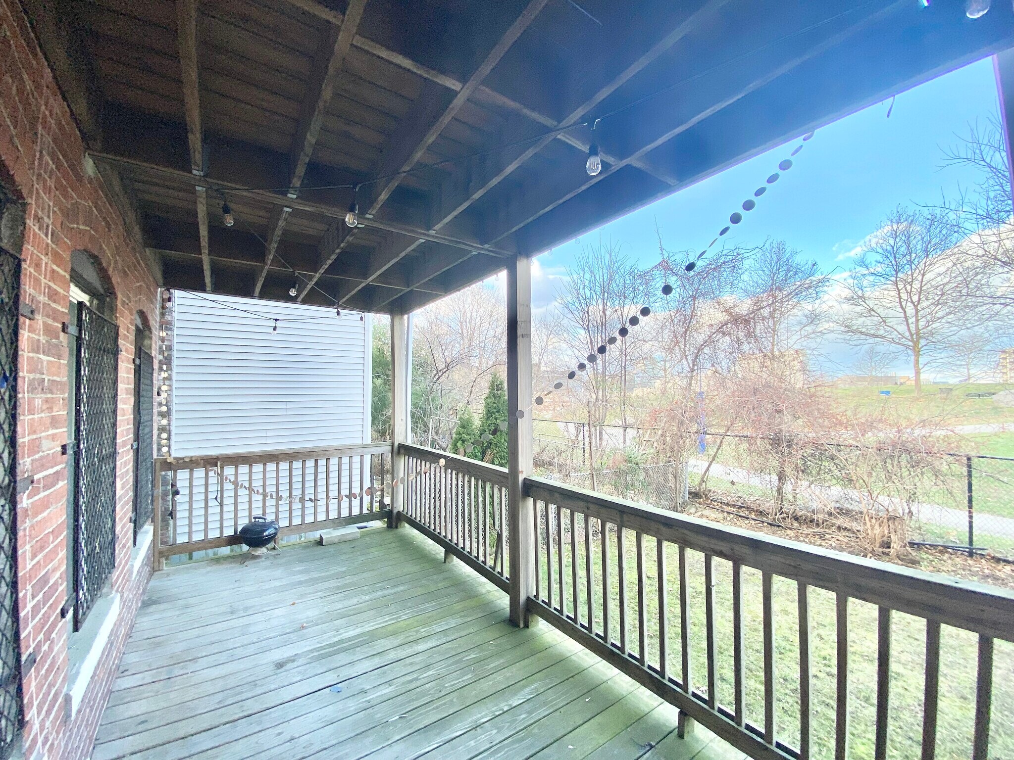 Building Photo - 96 Calumet St