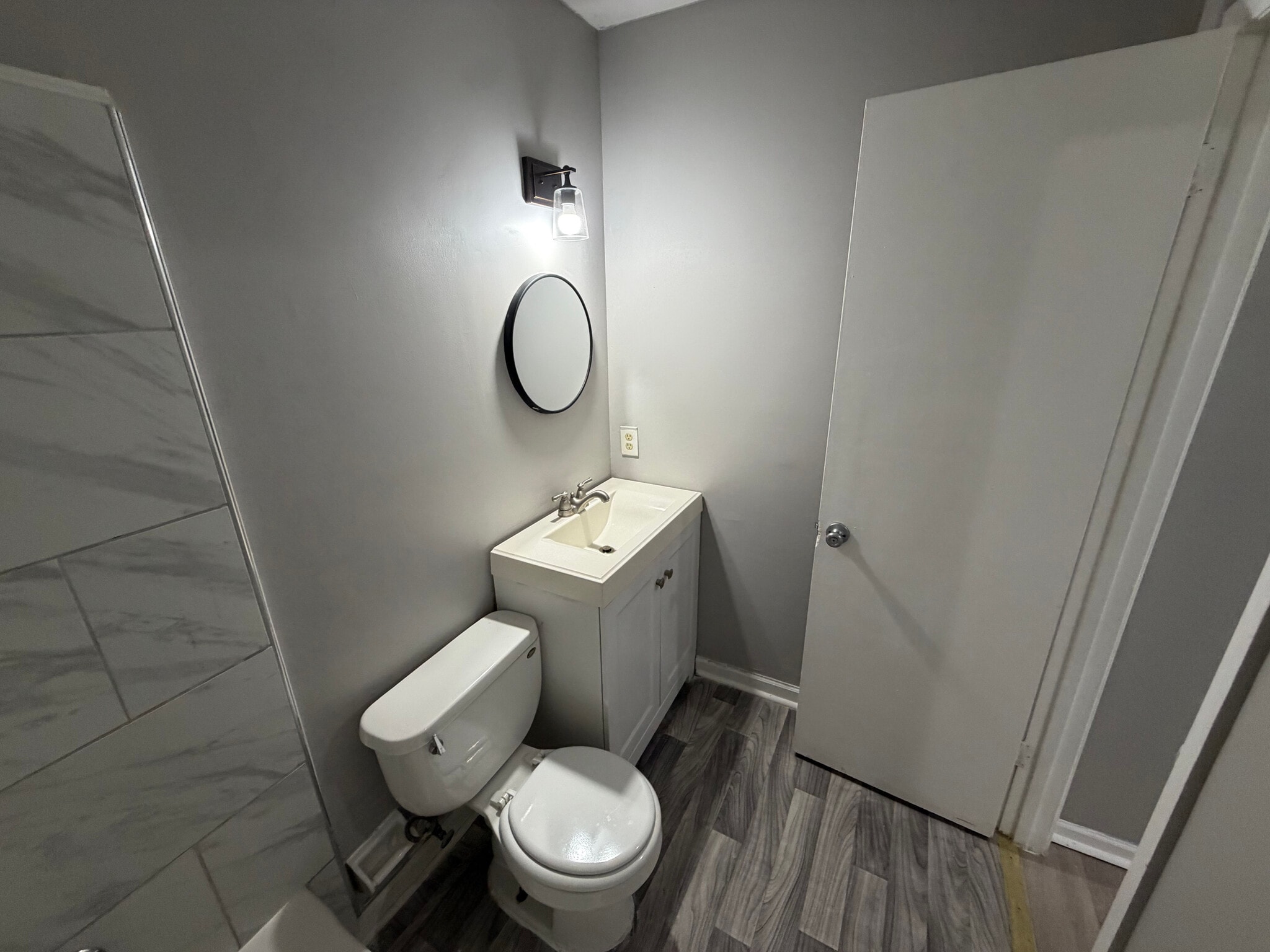Building Photo - Room in Townhome on Northdale Rd