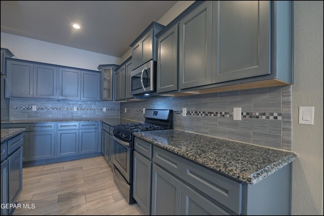 Building Photo - 13677 Lartington St