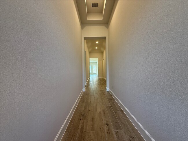 Building Photo - 42615 Mystery Ln