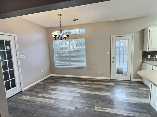 Building Photo - 9301 Blueberry Dr