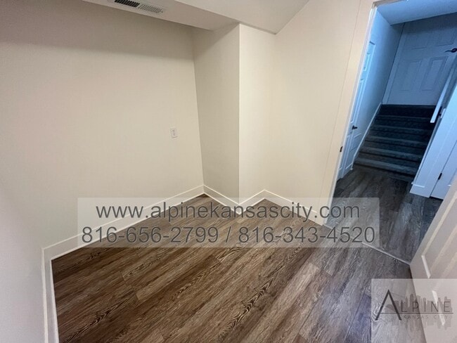 Building Photo - Gorgeous Multi Level Side by Side Split, P...