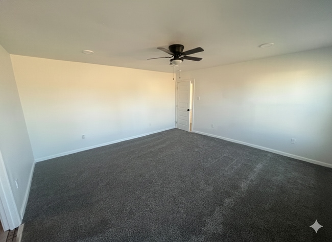 Building Photo - 4101 Parkway Rd