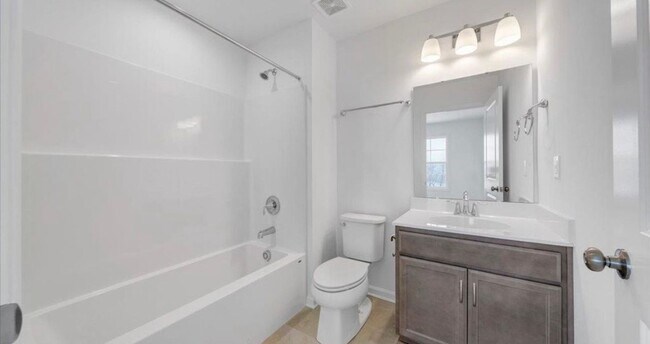 Building Photo - Brand New Townhouse in Blacksburg,VA.