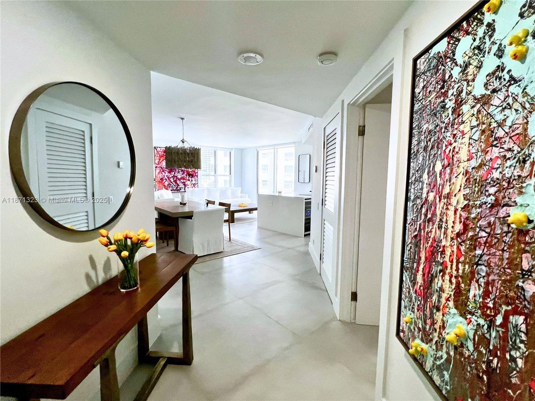 Building Photo - 701 Brickell Key Blvd