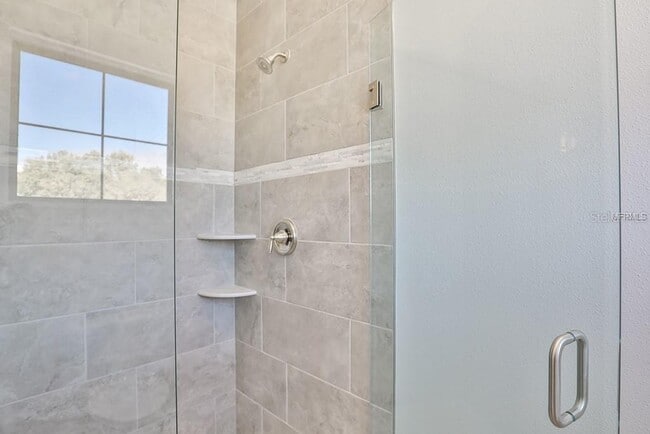 Building Photo - 507 N Manhattan Ave