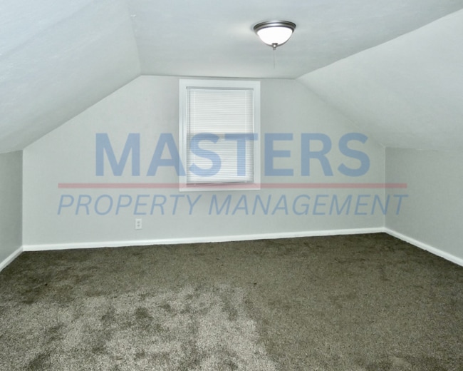 Building Photo - 3 Bed 1 Bath Toledo Home