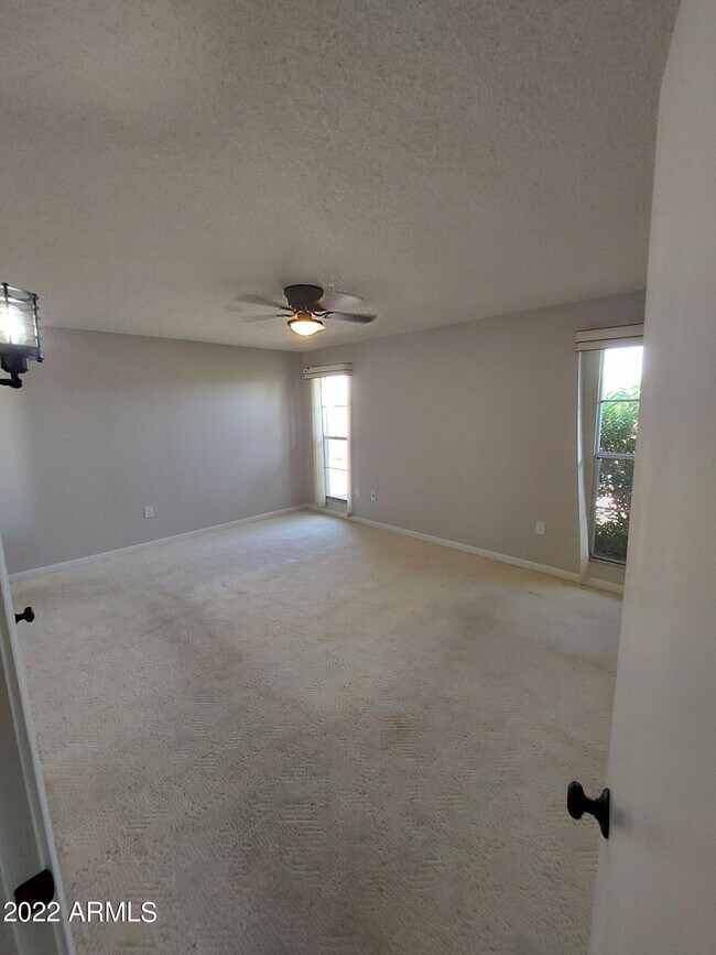 Building Photo - 13204 W Hyacinth Dr