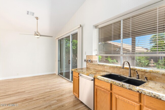 Building Photo - 7251 E Lomita Ave