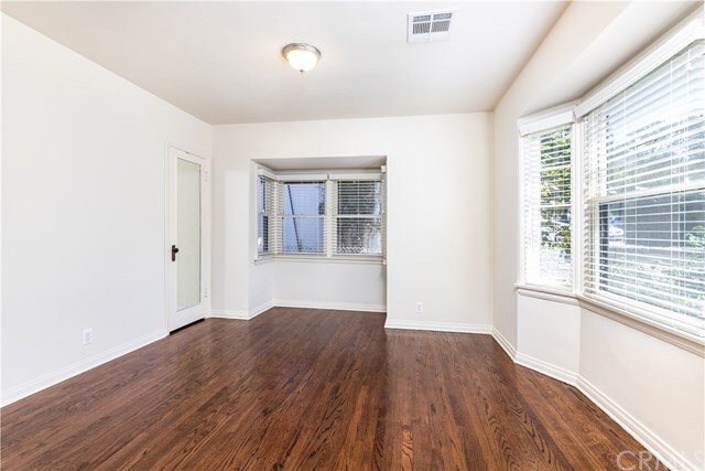Building Photo - 227 N Mayflower Ave