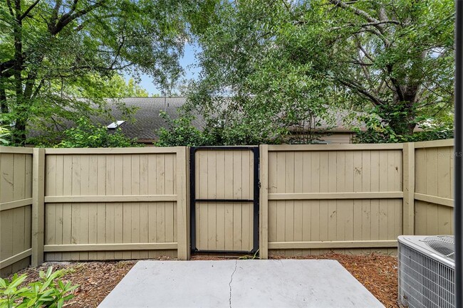 Building Photo - 9778 SW 52 Ln