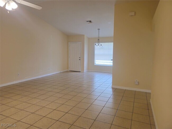 Building Photo - 2701 Owen Ave S