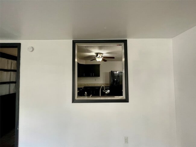 Building Photo - 705 N McKinley Ave