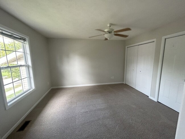Building Photo - Sublease 6/1/25- 10/31/25