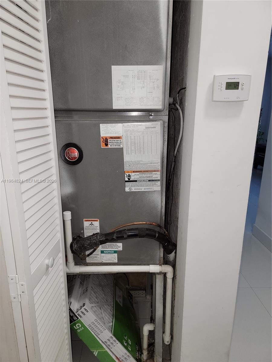 Building Photo - 6300 SW 21st St