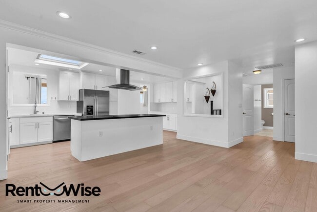 Building Photo - 16093 Selborne Dr