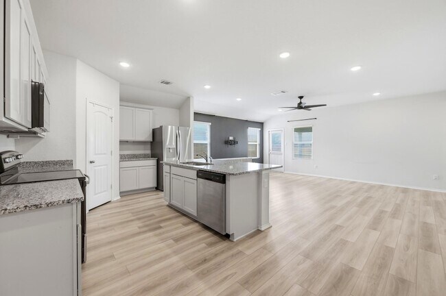 Building Photo - 1009 Marvin Wy