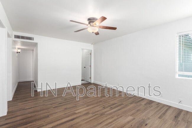 Building Photo - 4129 N 33rd Dr