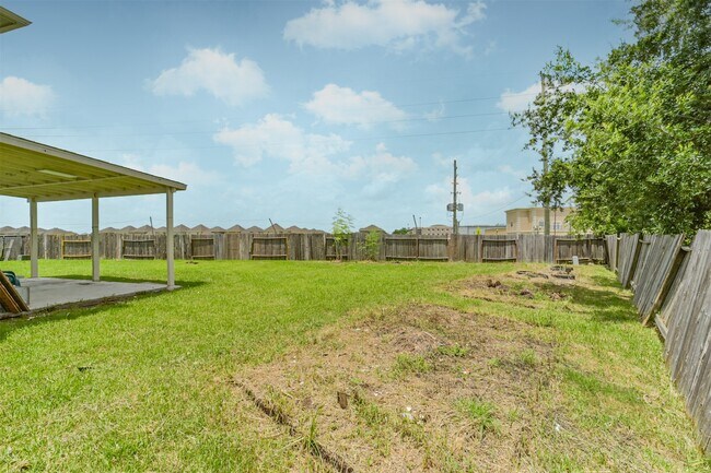 Building Photo - 7102 Calix Ln