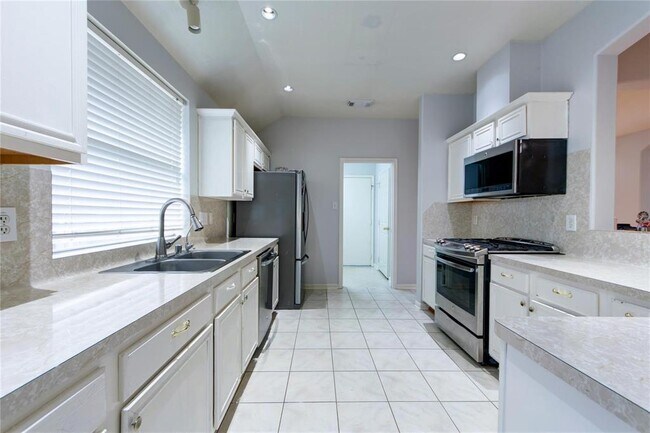 Building Photo - 11514 Hills Bridge Ln