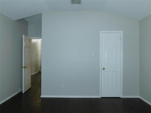 Building Photo - 1648 Crown Point Dr