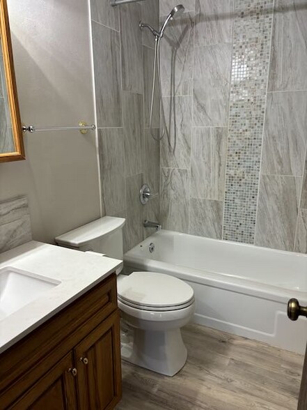 Building Photo - 1024 E Swallow Rd