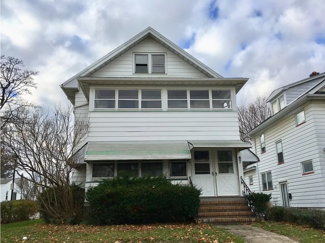 Building Photo - 87 McNaughton St