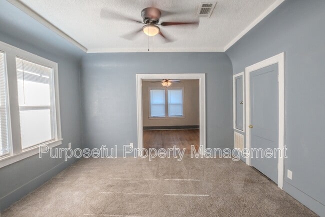 Building Photo - 1422 NW 22nd St