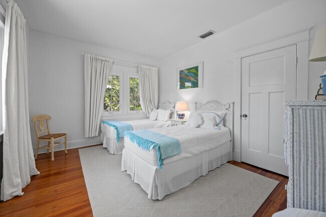 Building Photo - 141 Chilean Ave