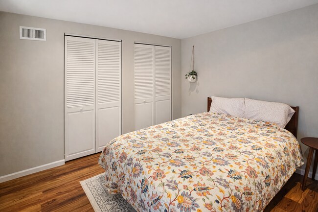 Building Photo - 2331 N Lister Ave