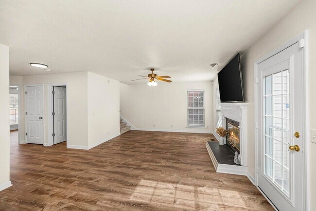 Building Photo - 7028 Sugarplum Rd