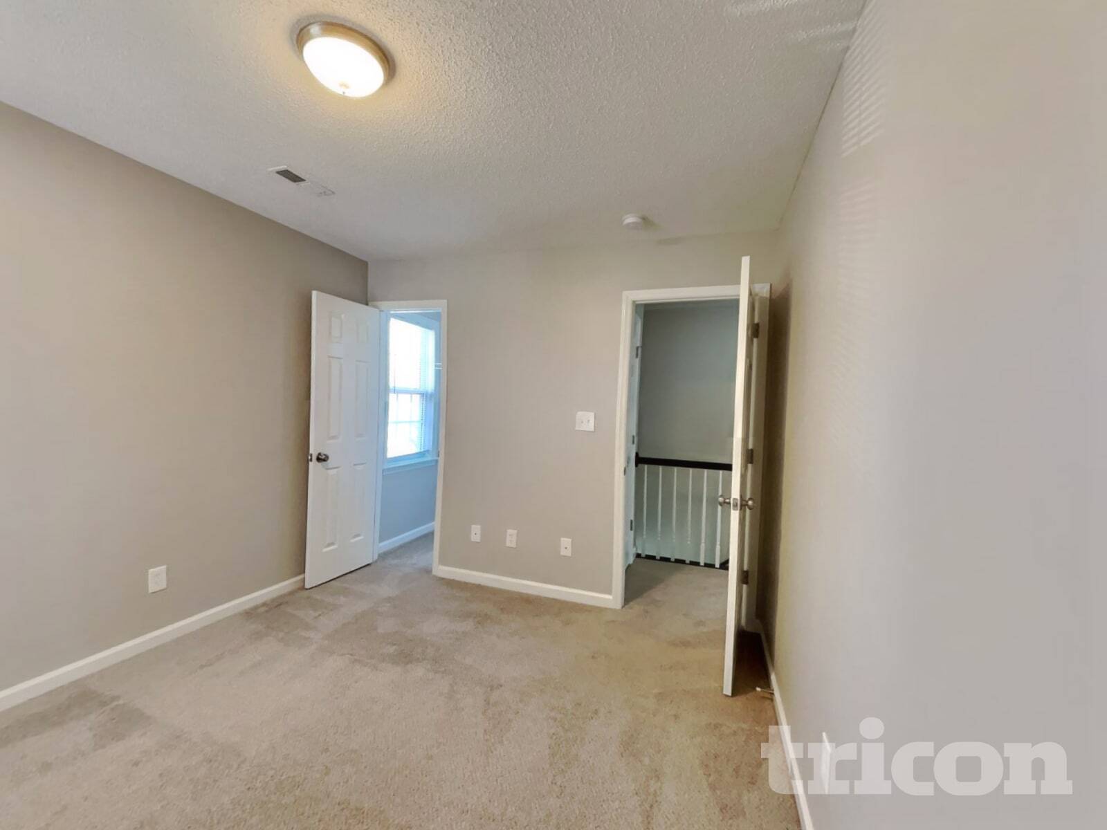 Building Photo - 104 Roundtree Ct