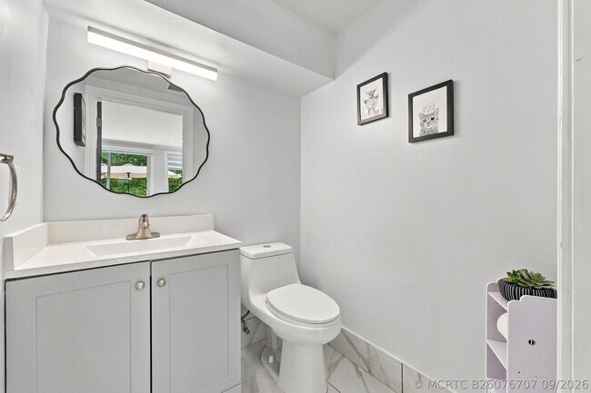 Building Photo - 7930 Rockport Cir