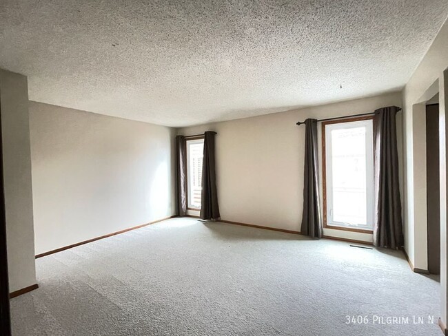 Building Photo - 3406 Pilgrim Ln N