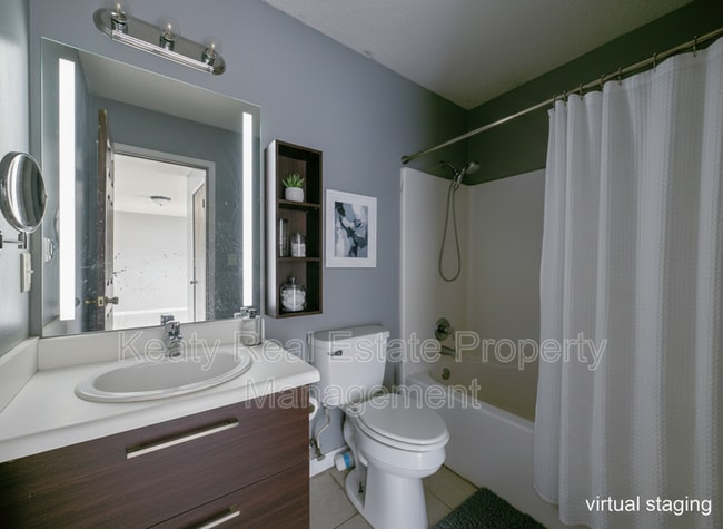 Building Photo - 102 Limoges St