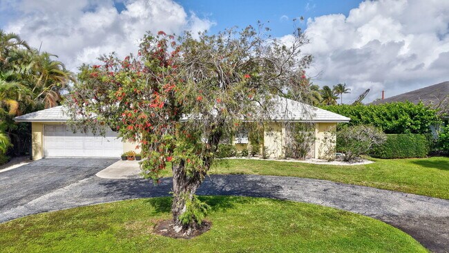 Building Photo - 30 Spanish River Dr