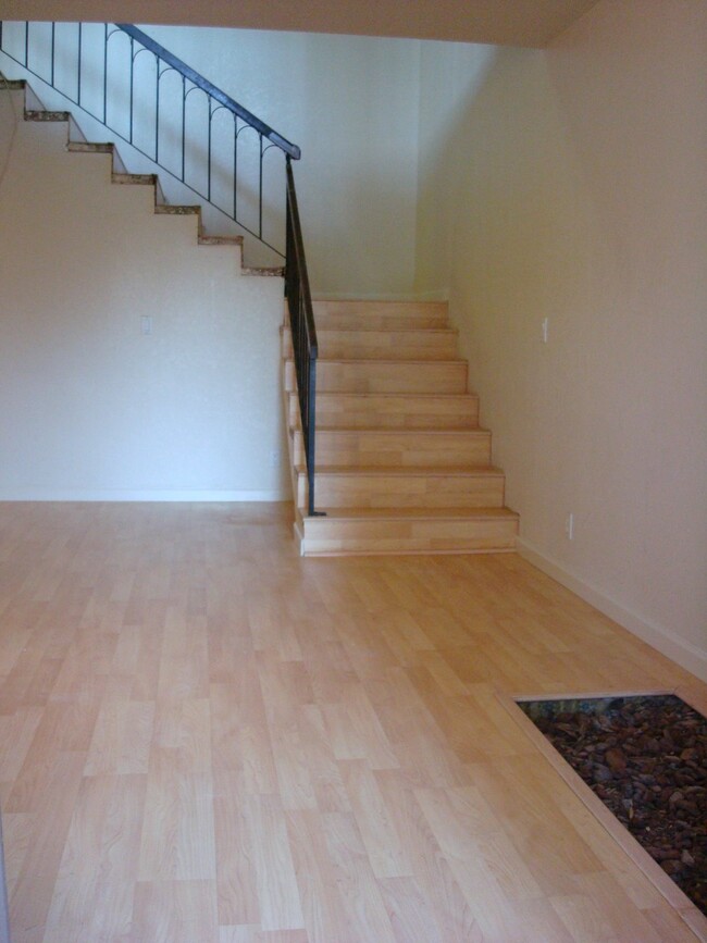 Entry & Stairs (to main living area) - 732 Lake Terrace Cir