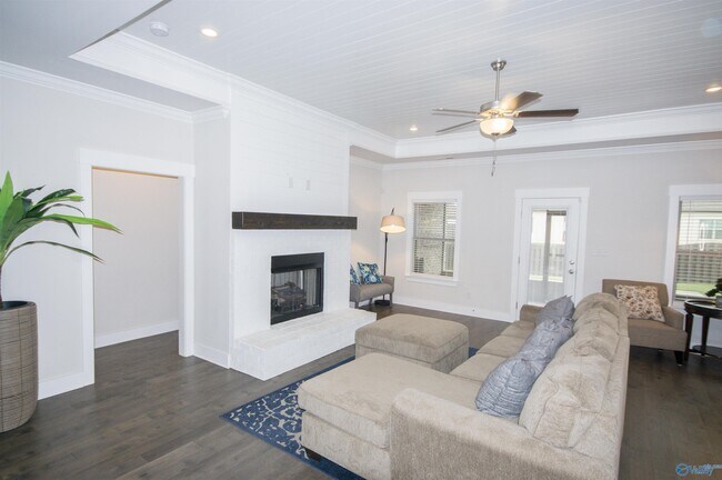 Building Photo - 100 Bartram Wy.