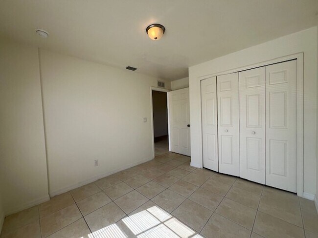 Building Photo - 4400/4402 27th Street SW