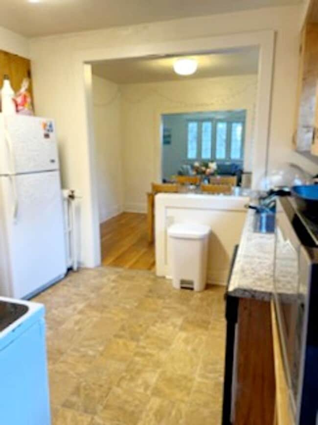 Building Photo - PRE-LEASE 4 BED 2 BATH – University Hill B...