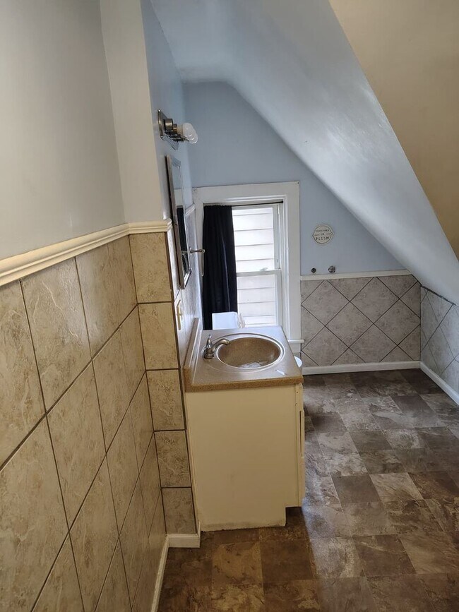 Building Photo - 51 Cotter Ave