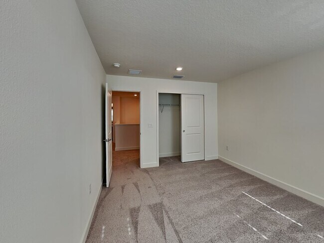 Building Photo - 3071 Sanctuary Dr