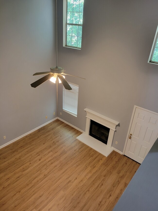 Building Photo - 2266 Charleston Pointe SE