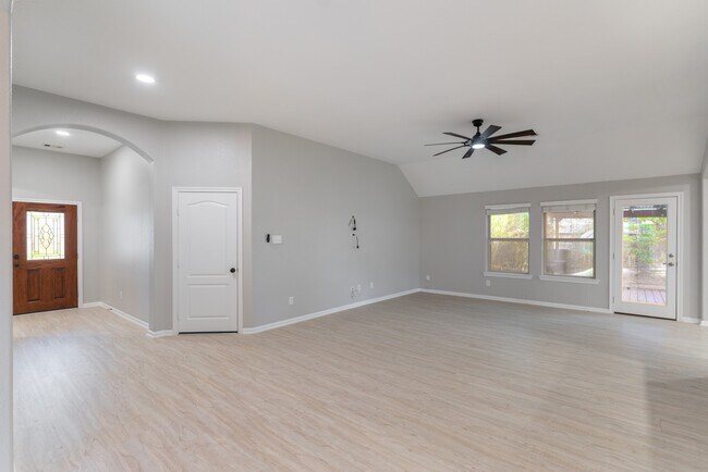 Building Photo - 24314 Hill Creek Falls