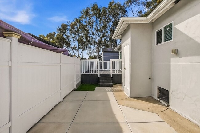 Building Photo - Dwight Street Cottages